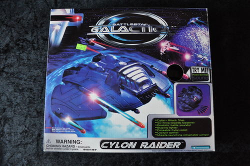 Trendmasters Battlestar Galactica Cyclon Raider/Colonial Viper