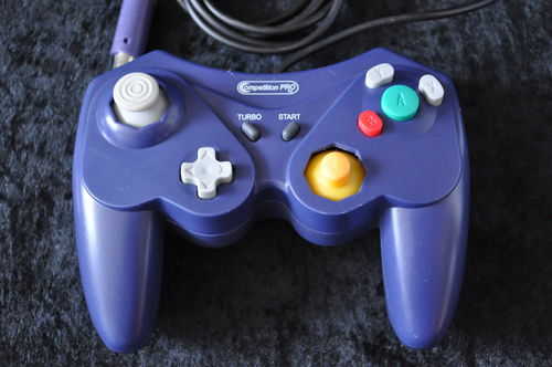 GameCube Controller Cometition Pro Purple
